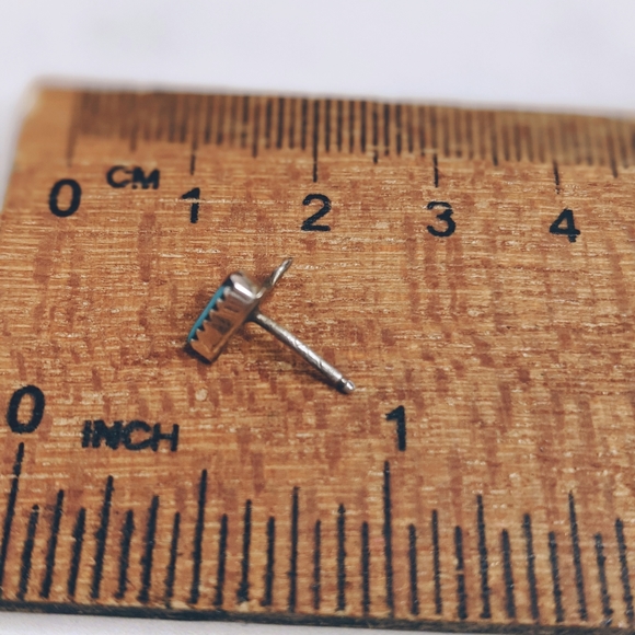 Vintage Southwest silver & turquoise stud post earrings - Picture 6 of 6